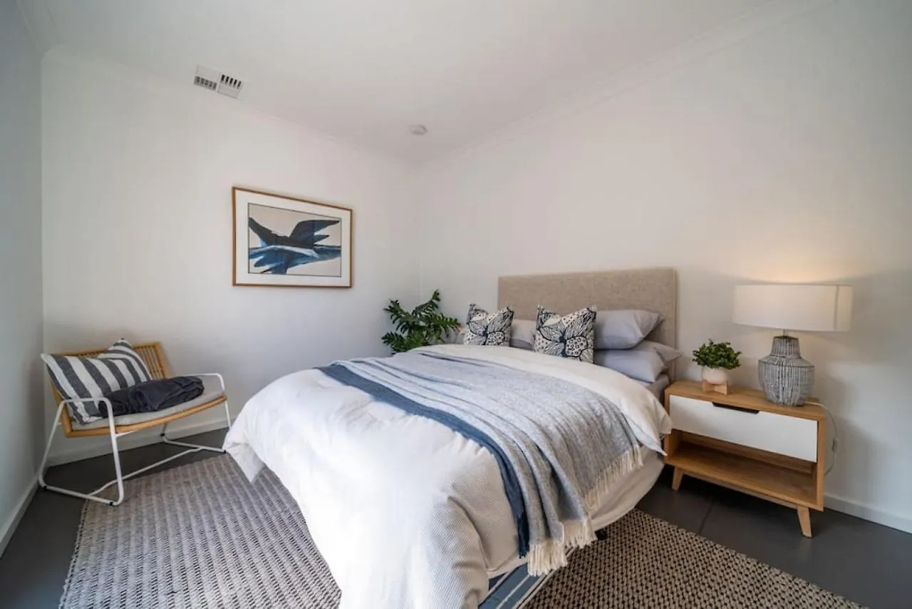 La Brisa Waterfront Family Home Beach Wifi Grange