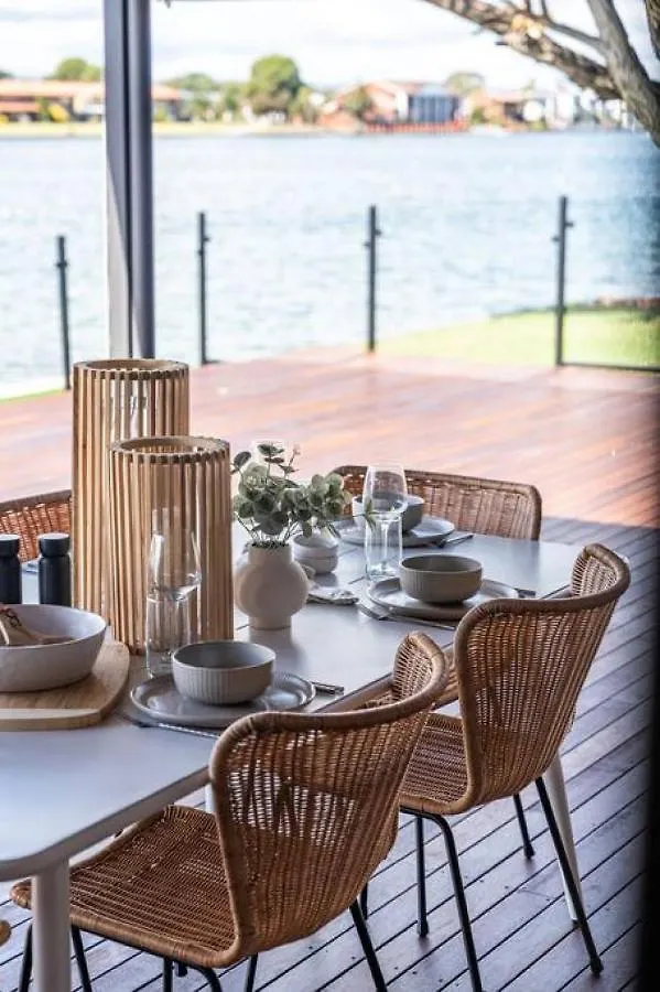 La Brisa Waterfront Family Home Beach Wifi Grange 0*,