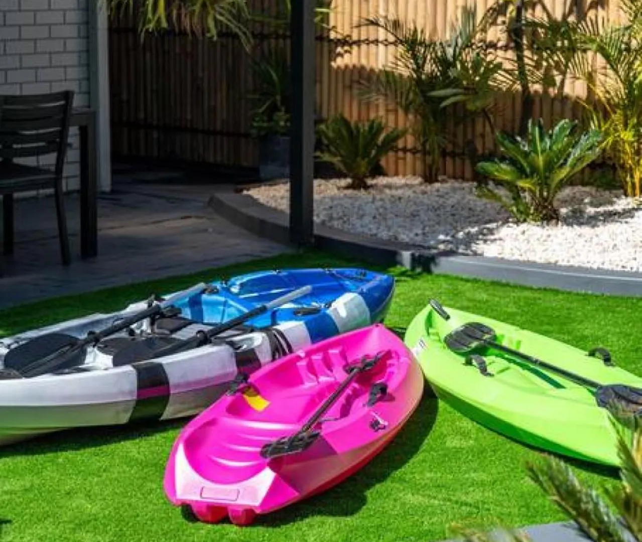 La Brisa Waterfront Family Home Beach Wifi Grange Holiday home